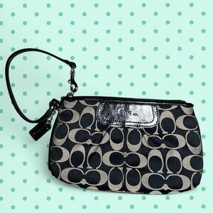 Coach Black and Cream Wristlet